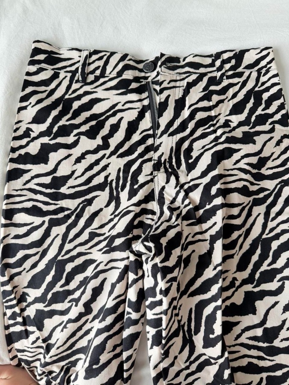 NWOT Motel Rocks Zebra-Print Wide Leg Pants in Black & Cream - Picture 3 of 4